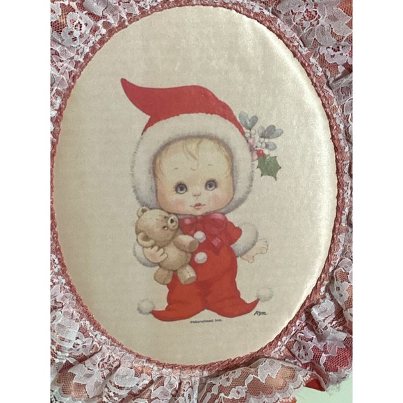 Vintage Ruth Morehead Christmas Wall Hanging Lace Holly Baby And Kitten & Bear - Picture 7 of 13